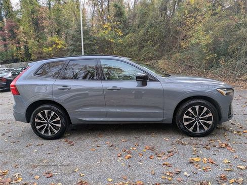 Certified 2023 Volvo XC60 B5 Plus image 8