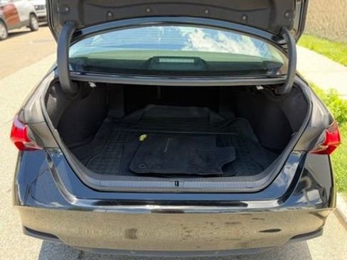 Used 2019 Toyota Avalon XLE w/ Moonroof Package FWD image 14