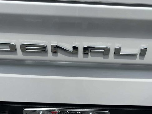 Used 2019 GMC Sierra 1500 Denali w/ Denali Ultimate Package AWD/4WD image 31