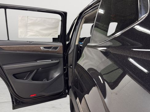 New 2026 Volkswagen Atlas SEL Premium R-Line AWD/4WD image 32