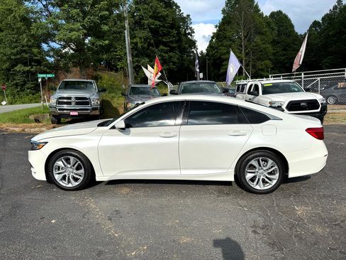Used 2019 Honda Accord LX image 4