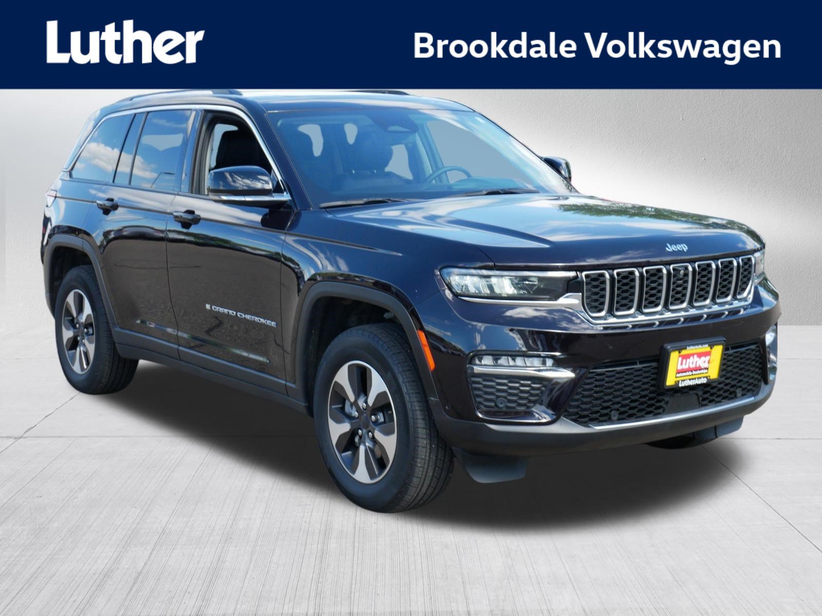 Used 2022 Jeep Grand Cherokee Limited 4xe w/ Luxury Tech Group II AWD/4WD image 1