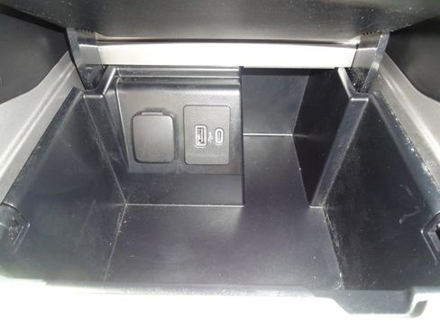 Used 2021 Ford Explorer Limited w/ Equipment Group 301A RWD image 34