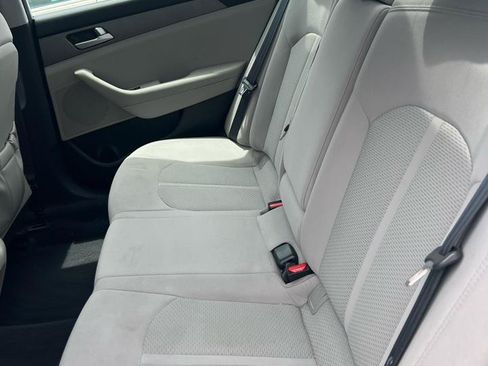 Used 2016 Hyundai Sonata SE FWD image 12