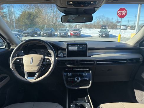 Used 2021 Lincoln Corsair FWD w/ Premium Package image 19