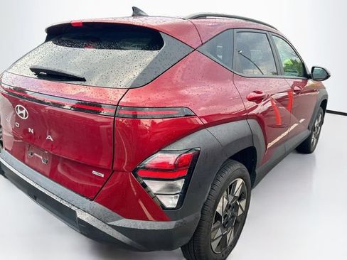 Certified 2025 Hyundai Kona SEL AWD/4WD image 6