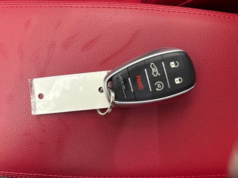 Used 2024 Alfa Romeo Giulia Veloce image 32