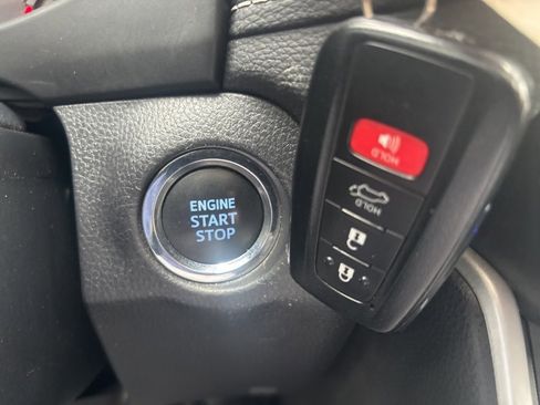 Used 2020 Toyota RAV4 XLE image 31