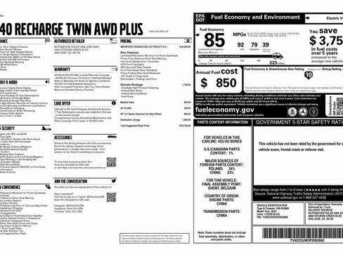 Used 2023 Volvo XC40 Recharge Plus image 4