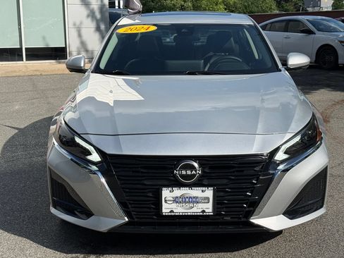 Used 2024 Nissan Altima 2.5 SL AWD/4WD image 2