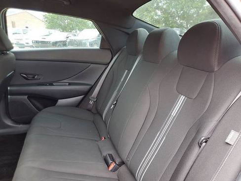 Used 2025 Hyundai Elantra Sport FWD image 7