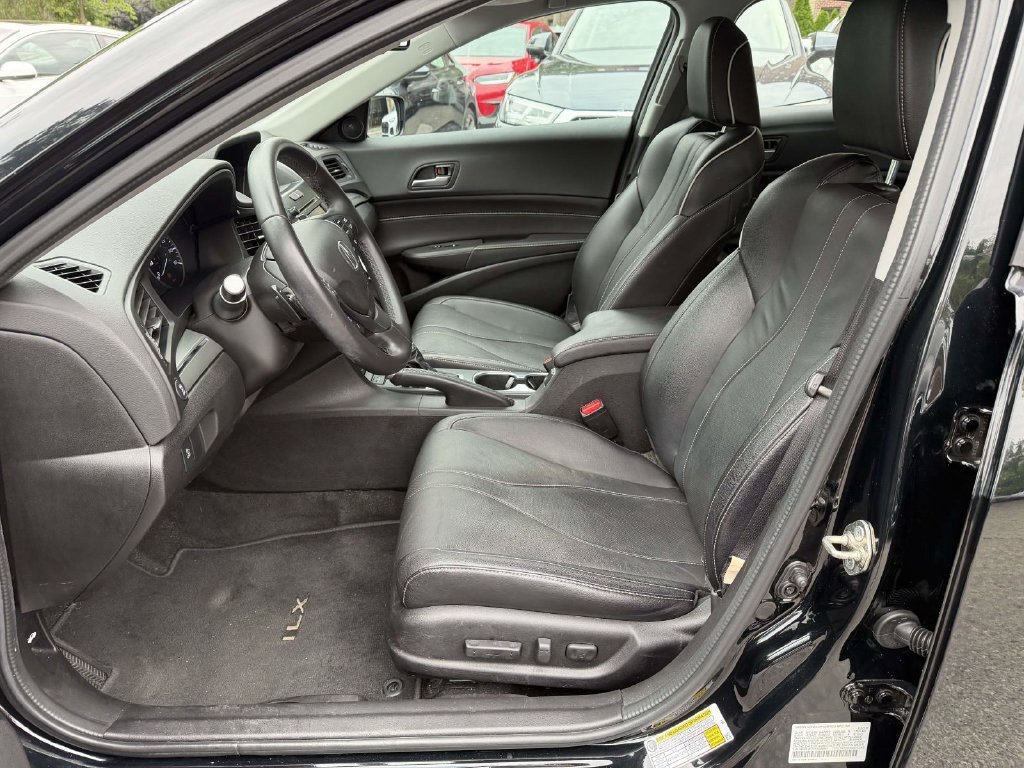 Used 2019 Acura ILX w/ Premium Package FWD image 16