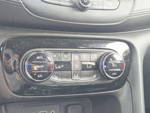 Used 2021 Buick Encore GX Select w/ Sport Touring Package FWD image 16