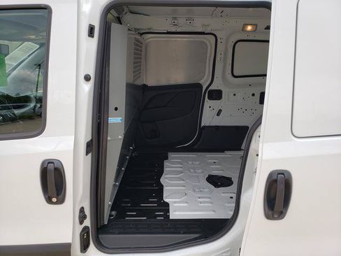 Used 2022 RAM ProMaster City Tradesman FWD image 13