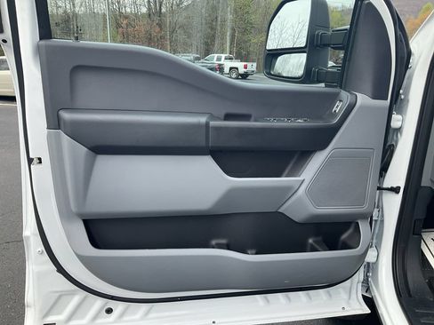 New 2026 Ford F350 XL AWD/4WD image 17