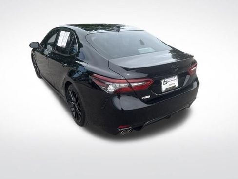 Used 2022 Toyota Camry XSE w/ Navigation Package FWD image 3