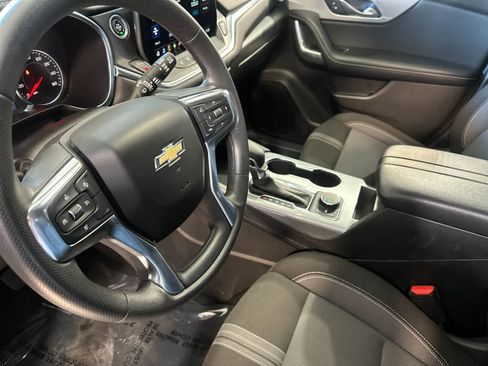 Used 2025 Chevrolet Blazer LT FWD image 12