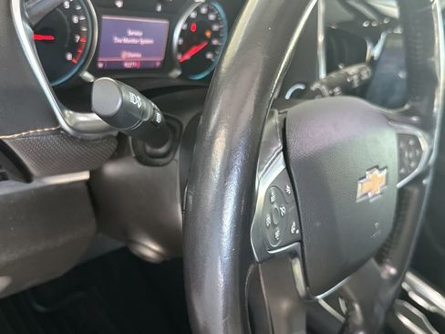 Used 2020 Chevrolet Traverse Premier image 21