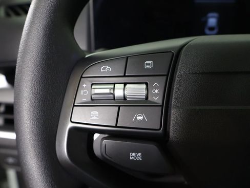 Used 2025 Kia K4 LXS image 39