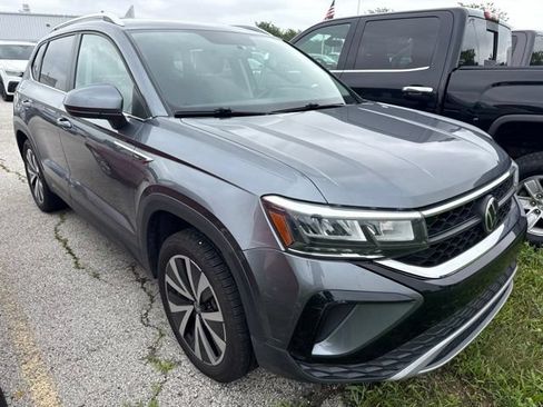 Used 2022 Volkswagen Taos SE AWD/4WD image 6