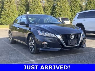 Used 2019 Nissan Altima 2.5 SV video 1