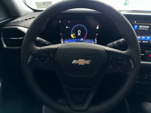New 2026 Chevrolet TrailBlazer LT FWD image 9