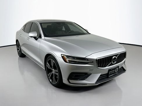 Used 2022 Volvo S60 B5 Inscription w/ Advanced Package AWD/4WD image 3