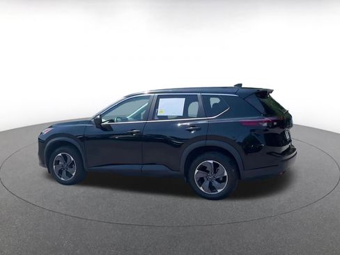 Used 2025 Nissan Rogue SV FWD image 10