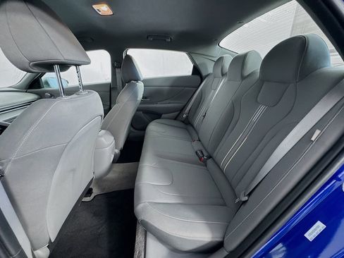 Used 2025 Hyundai Elantra Sport FWD image 24
