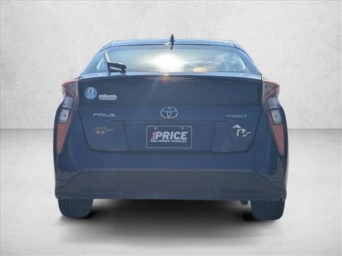 Used 2017 Toyota Prius Three Touring image 6