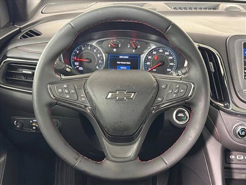 Used 2023 Chevrolet Equinox RS FWD image 25