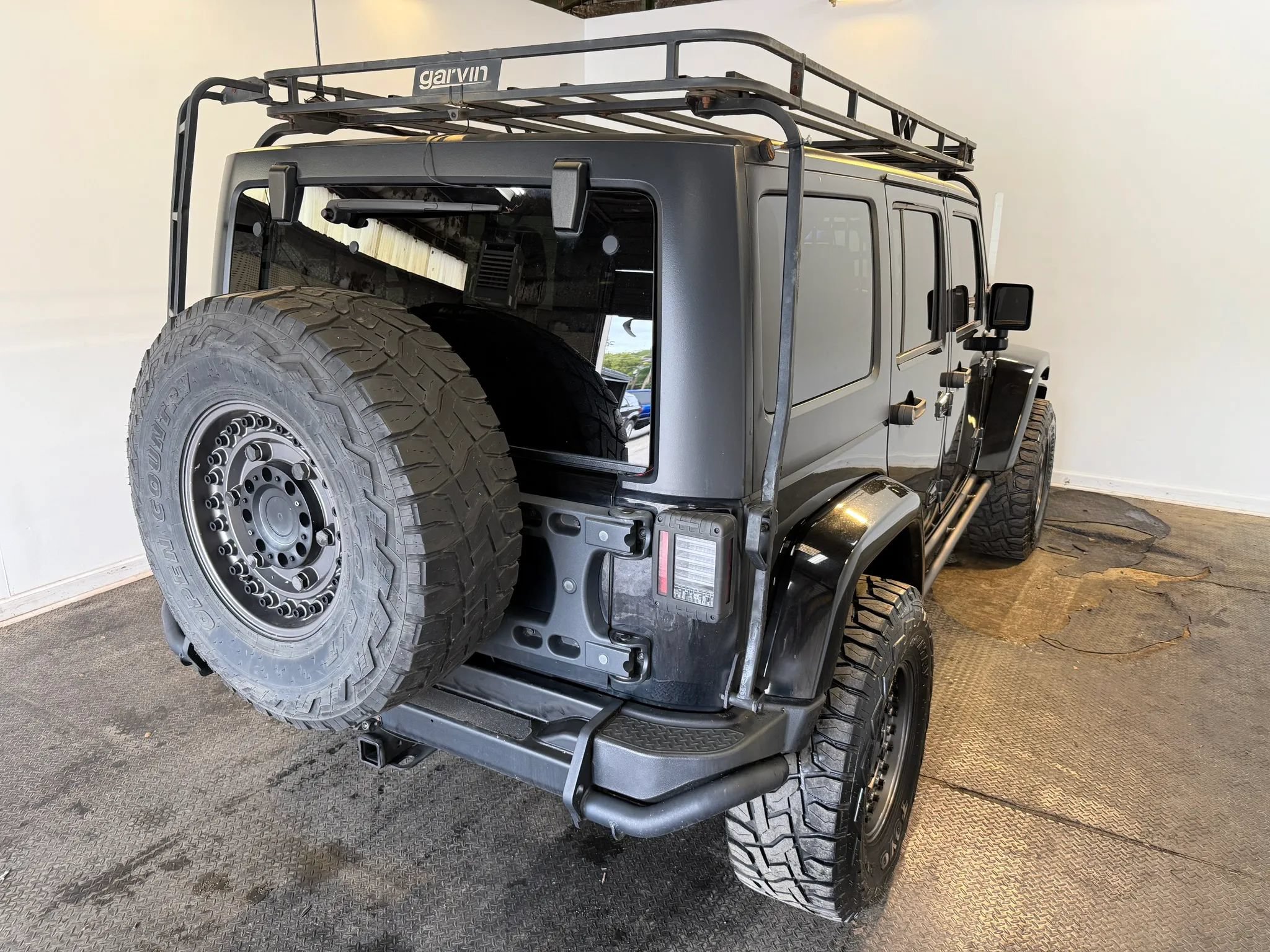 Used 2017 Jeep Wrangler Unlimited Sahara AWD/4WD image 7