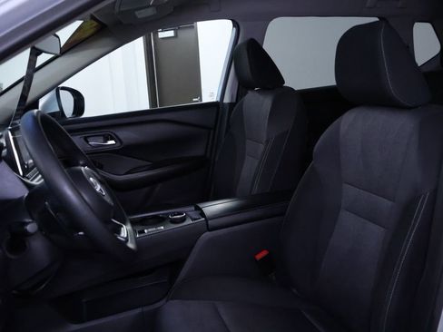 Used 2024 Nissan Rogue SV image 13