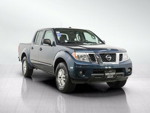 Used 2017 Nissan Frontier SV w/ SV Value Truck Package AWD/4WD image 7
