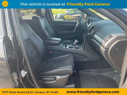 Used 2021 Jeep Grand Cherokee Laredo X AWD/4WD image 15
