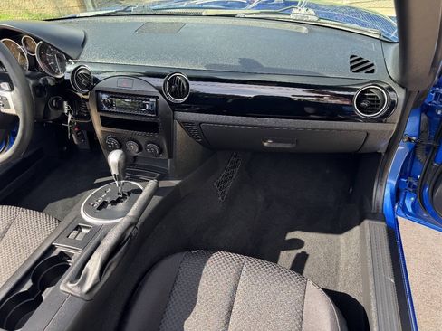 Used 2006 MAZDA MX-5 Miata Sport w/ Appearance Pkg RWD image 22