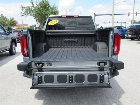 Used 2024 GMC Sierra 1500 AT4 w/ AT4 Premium Package image 6