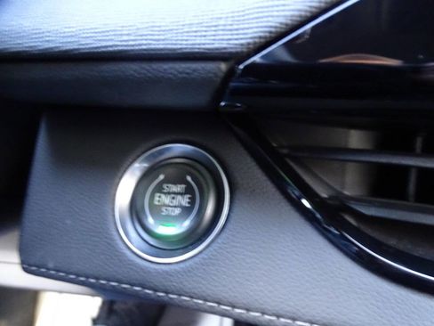 Used 2025 Buick Enclave AWD Preferred image 34