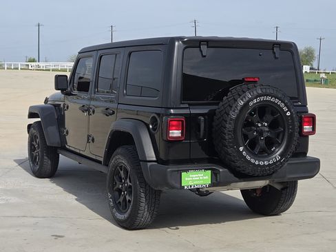 Used 2022 Jeep Wrangler Unlimited Sport AWD/4WD image 6