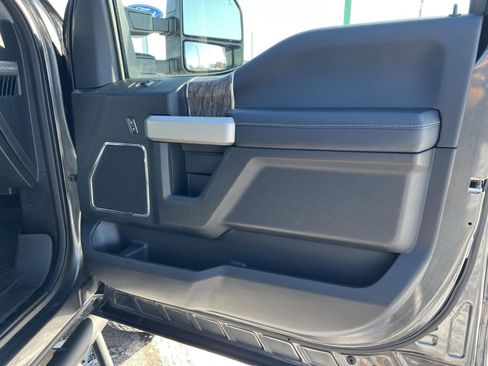 Used 2017 Ford F250 Lariat w/ Tow Technology Bundle image 20