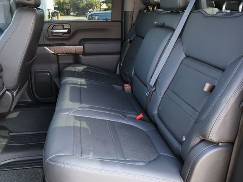 Used 2023 GMC Sierra 2500 Denali w/ Denali Black Diamond Edition image 27