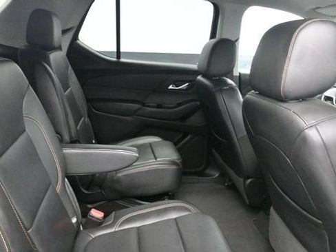Used 2019 Chevrolet Traverse LT w/ LT Premium Package AWD/4WD image 10