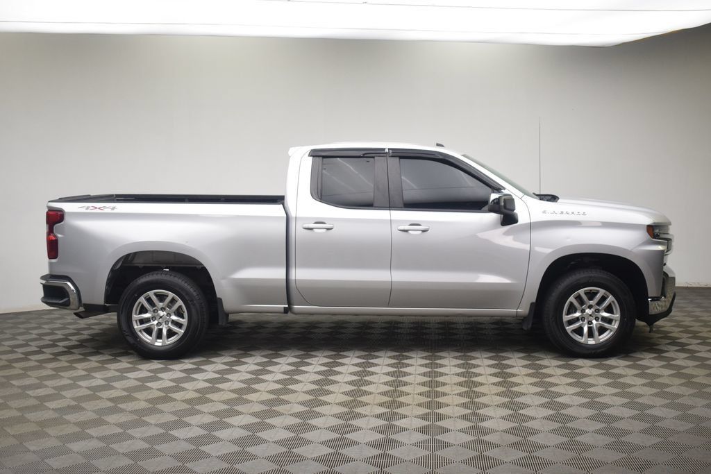 Used 2020 Chevrolet Silverado 1500 LT w/ Trailering Package AWD/4WD image 9