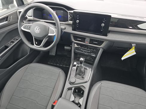 New 2026 Volkswagen Taos SE AWD/4WD image 18