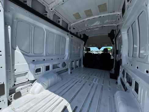 Used 2025 Ford Transit 250 148 High Roof AWD image 21