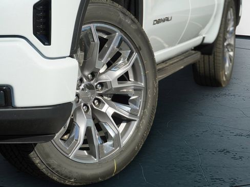 New 2026 GMC Sierra 1500 Denali w/ Denali Reserve Package image 3