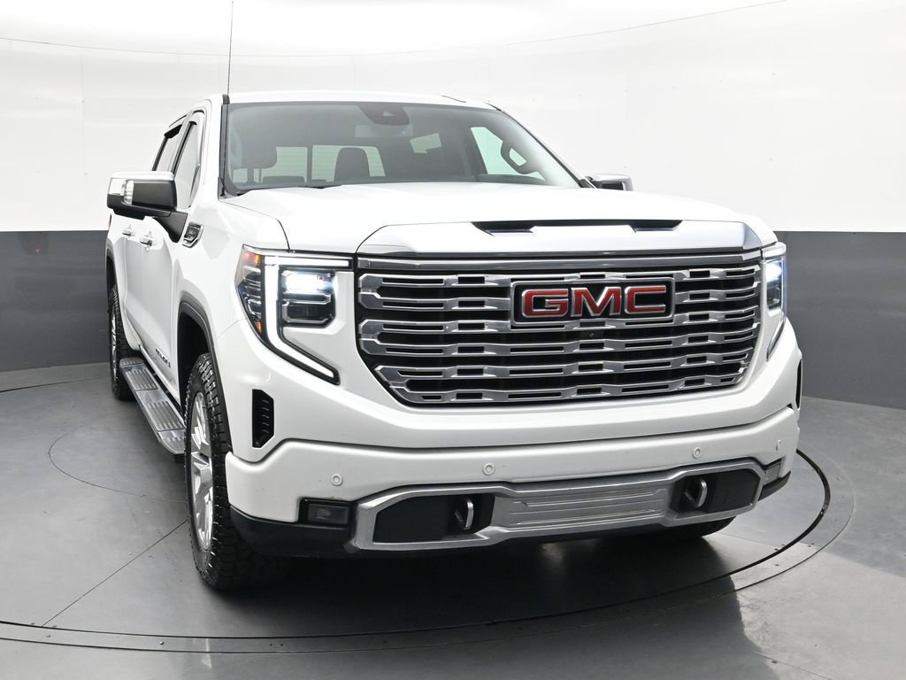 Used 2023 GMC Sierra 1500 Denali AWD/4WD image 2