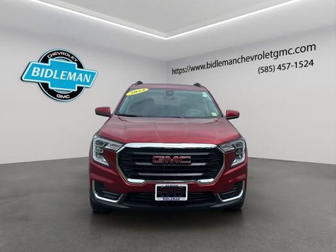 Used 2024 GMC Terrain SLE w/ Driver Convenience Package AWD/4WD image 2