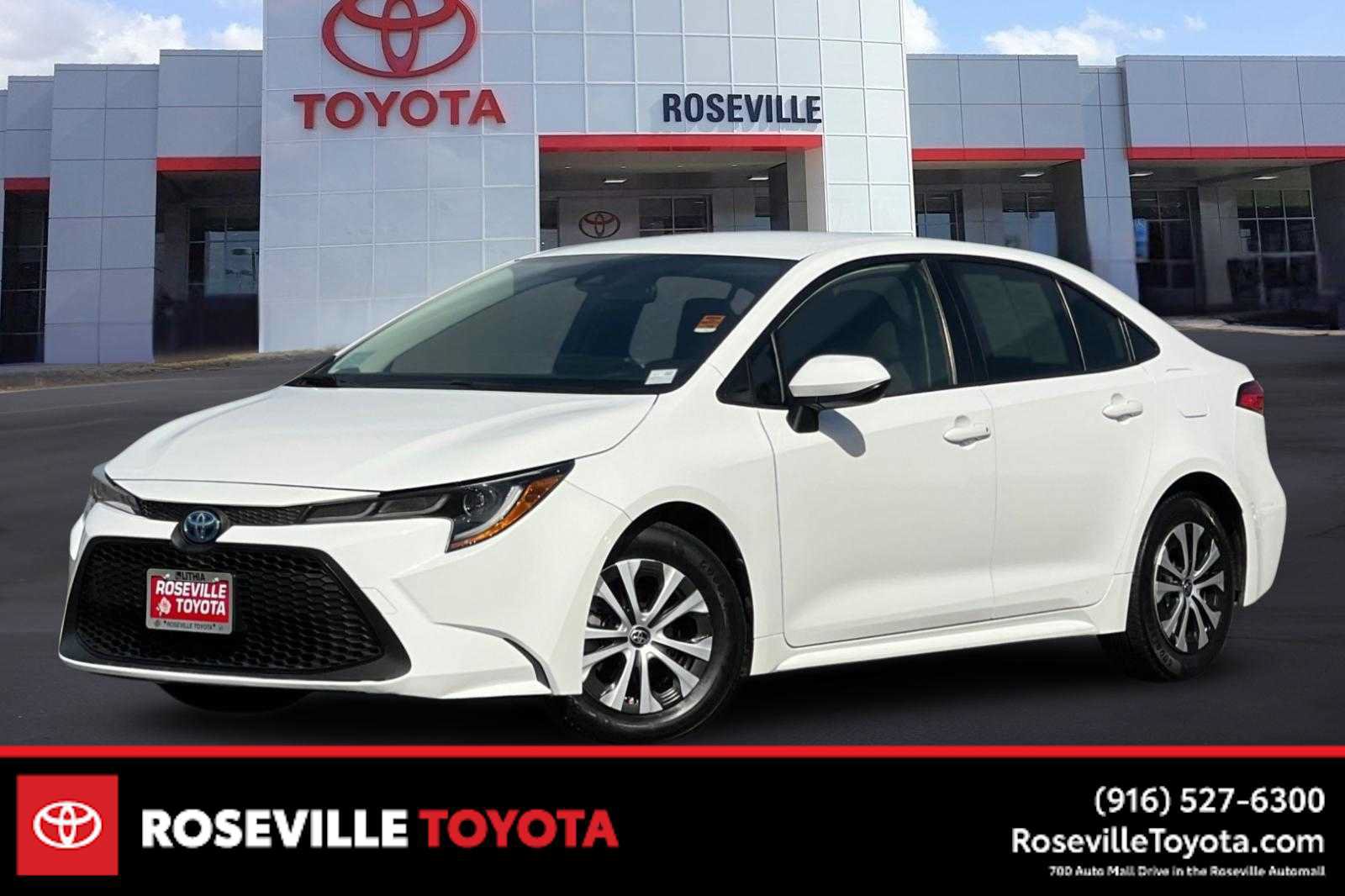 Certified 2022 Toyota Corolla LE FWD image 1
