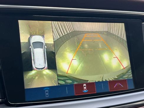 Used 2018 Buick Enclave Avenir w/ Avenir Technology Package AWD/4WD image 25